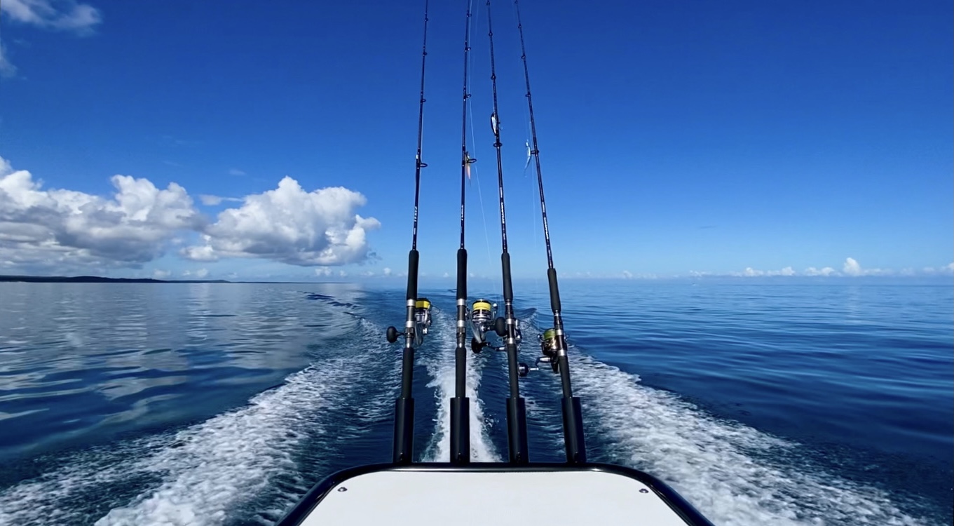 gotcha boat hire hervey bay fraser coast